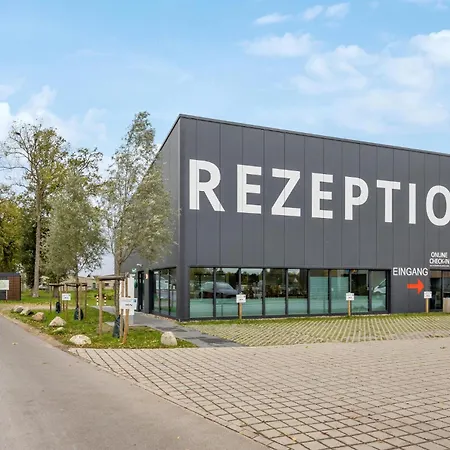 Two-bedroom In Lembruchdummer Apartament